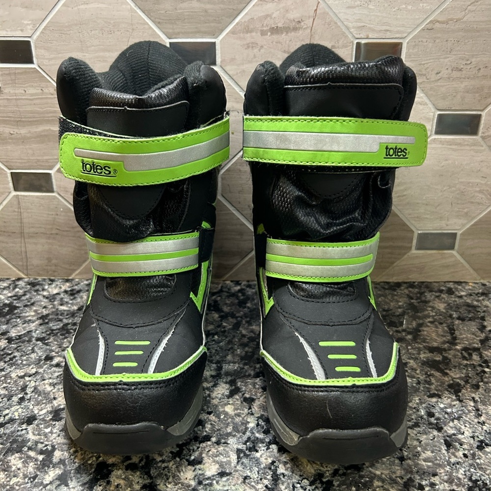 Totes Kids Winter Snow Boots Thinsulate Waterproof Black Green Size 3M - Picture 9 of 10